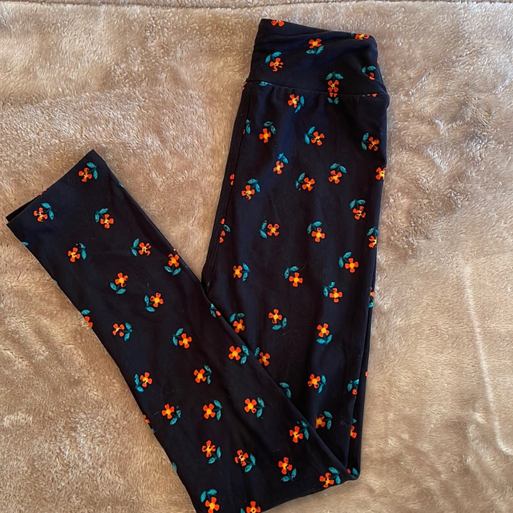 Lularoe kids leggings size L/XL. Yoga waistband, buttery soft. New with tags.